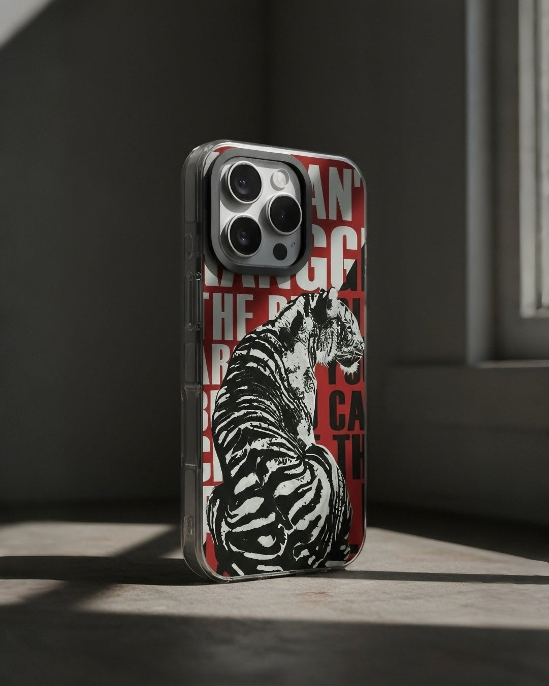 Phone case with tiger design