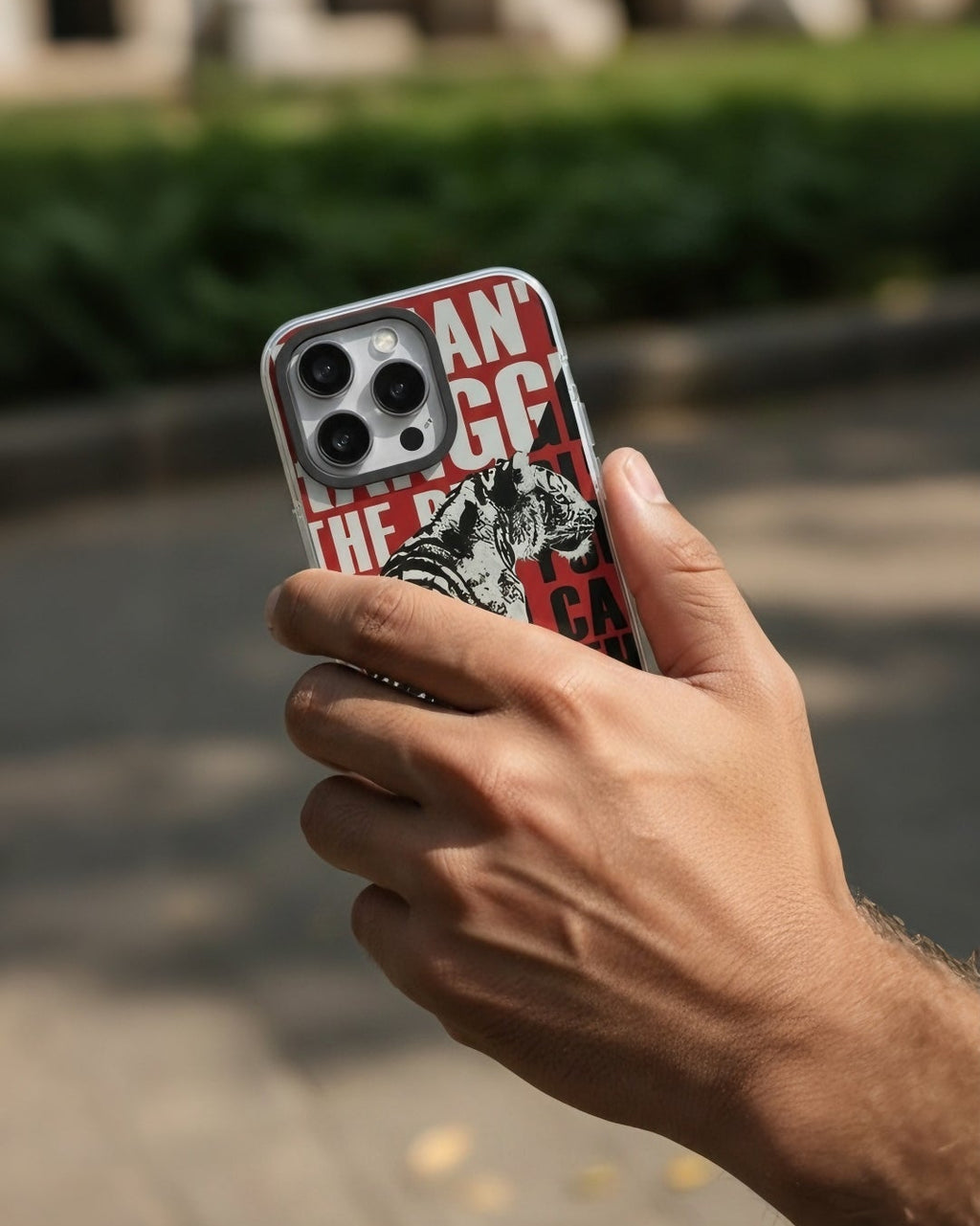 Phone case with tiger design